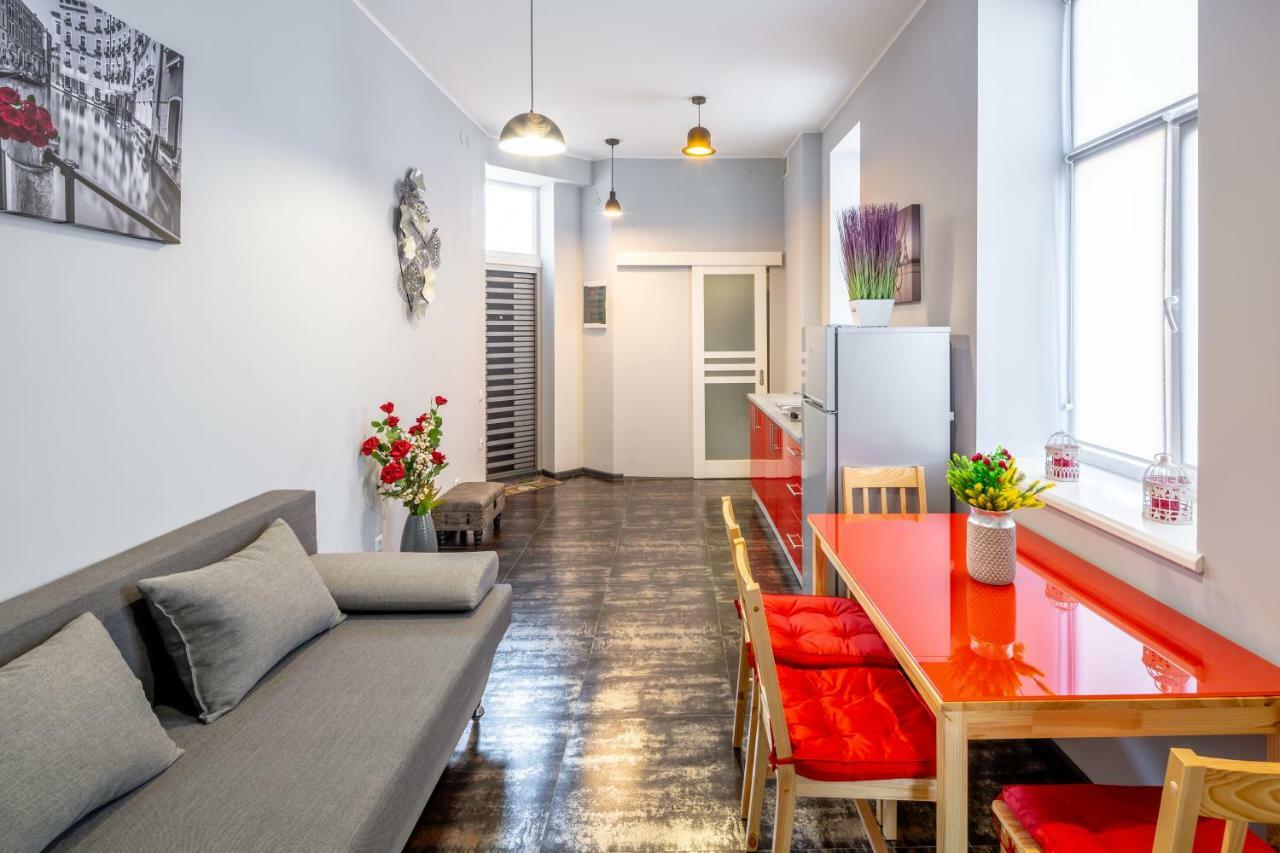 Alfa Apartments Chornovola Lviv Buitenkant foto